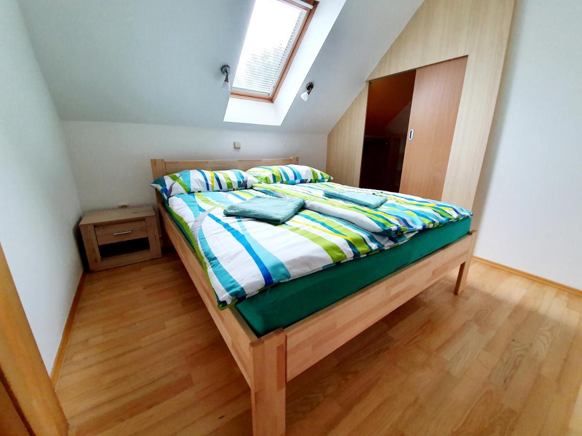 Apartmány Srní u Hlinska Hlinsko Exterior foto